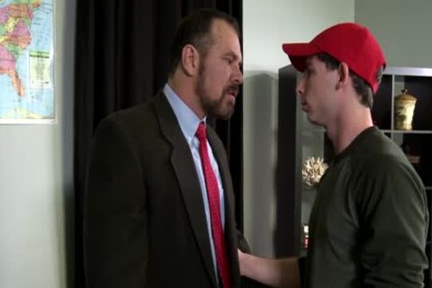 10-Pounder Virgins Student slammed By Teacher