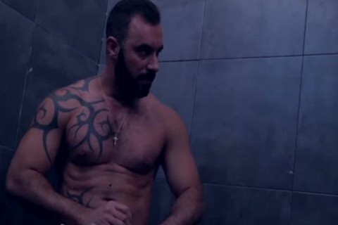 THE SLEAZE LOCKER – Gabriel Lunna & Xavi Duran