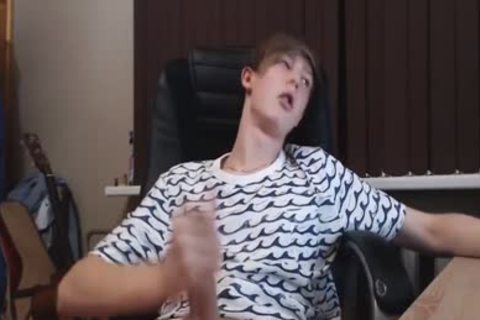 attractive Blond teen lengthy cam Show 002