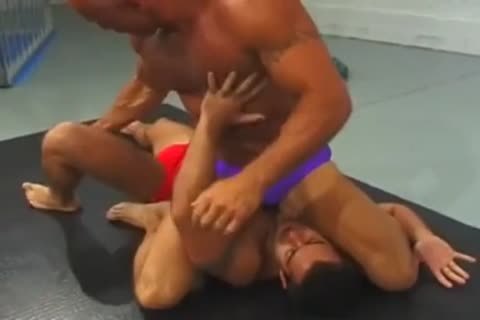 Muscle Men Wrestling Porn - Wrestling at Muscle Gay Clips