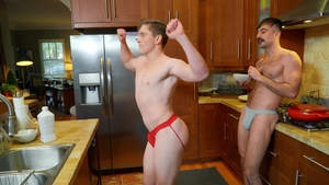 DrillMyHole: Muscle Jay Tee finds pleasure in hard pounding