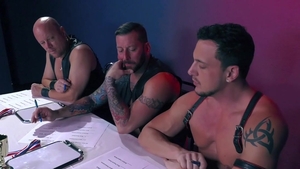 Club Inferno Dungeon: Tattooed Sam Syron lusts cumshot