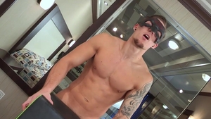 Maskurbate: Natural jock loves hard ramming