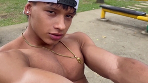 East Boys: Athletic latino twink cumshot outdoors