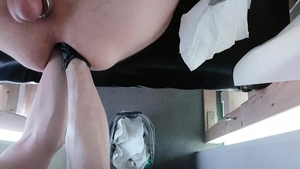 094 - petite Fist-session