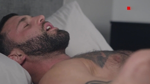 masqulin: Exhibitionist Gold in the Condo